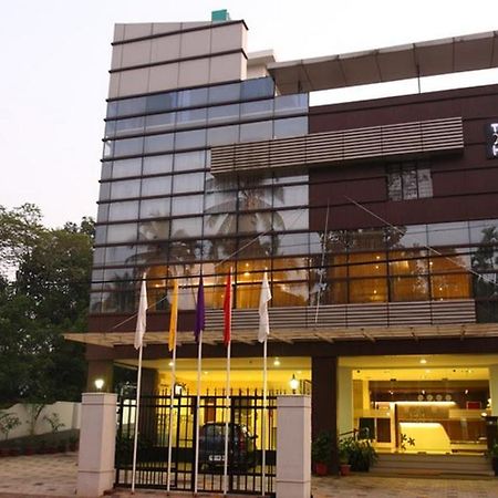 Hotel Monarch Kozhikode Esterno foto