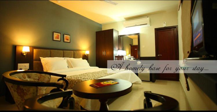 Hotel Monarch Kozhikode Esterno foto