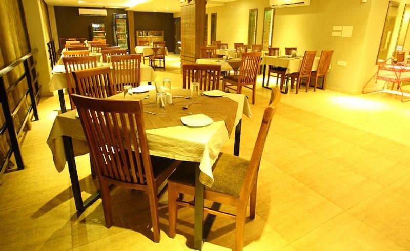 Hotel Monarch Kozhikode Esterno foto